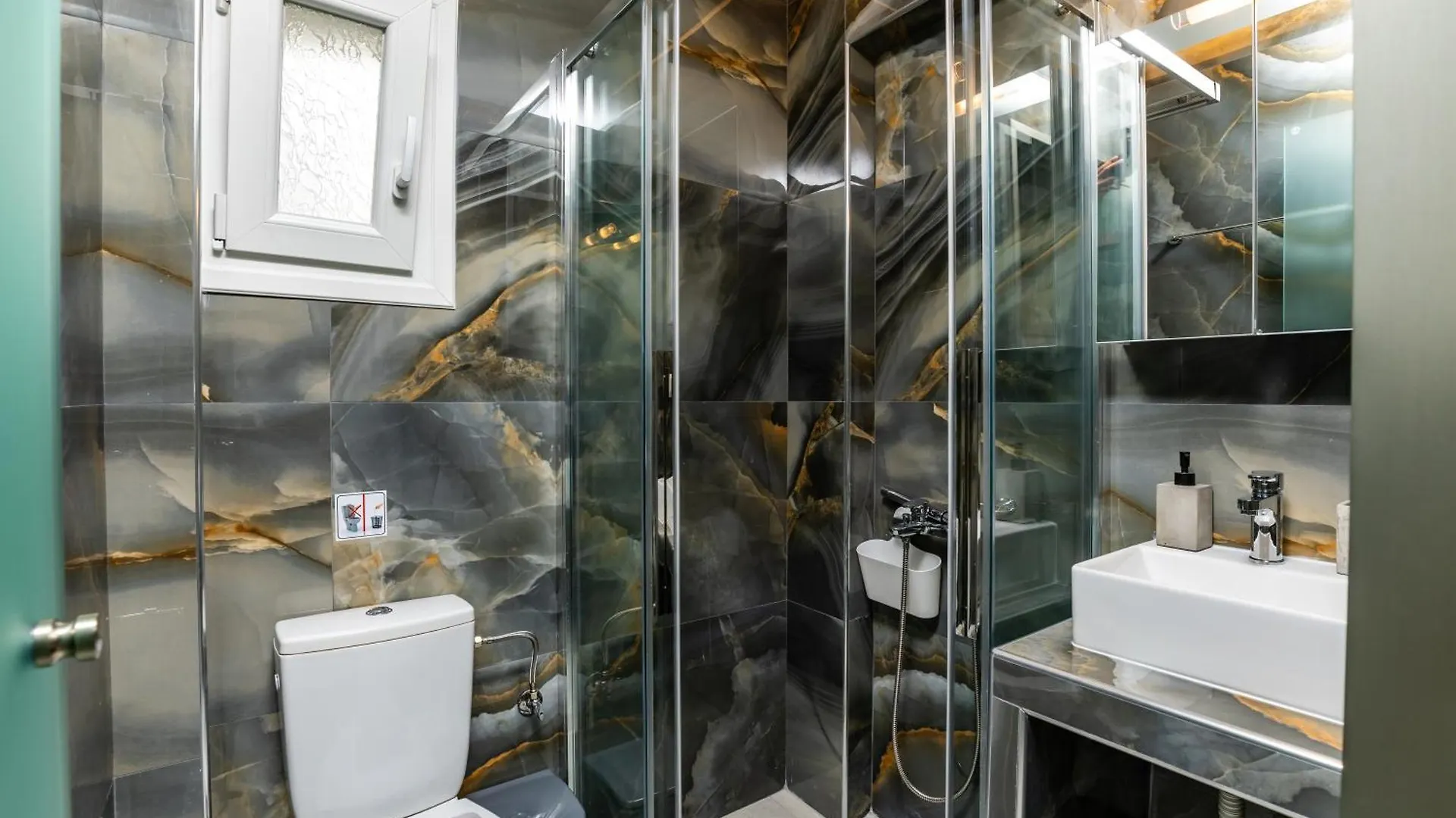 アパート ニキティInterni Luxury Living Bアパートメント