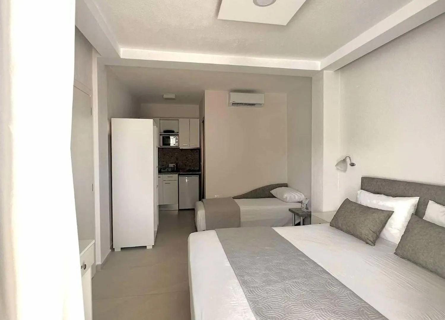 ニキティInterni Luxury Living Bアパートメント アパート